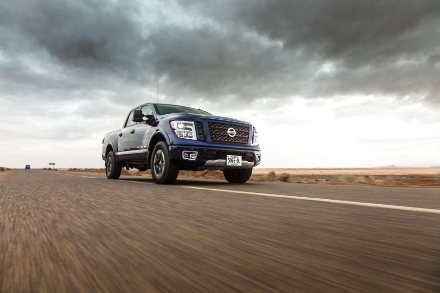  Nissan Titan Pro4X Crew Cab 2018 года  (фото 22 из 26)